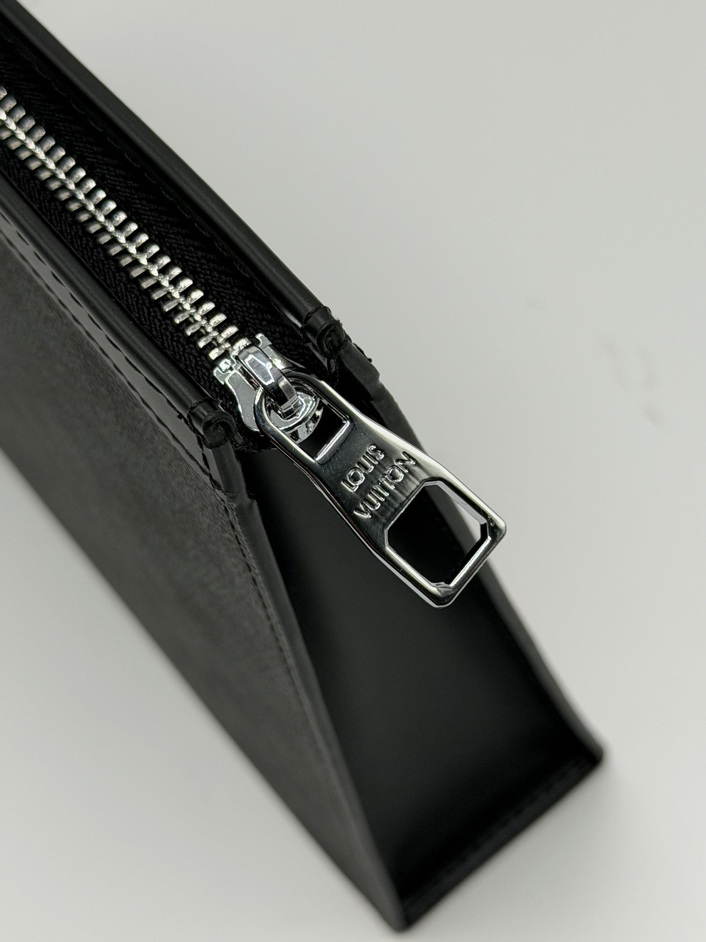 Trendy hand pouch premium bag with box
