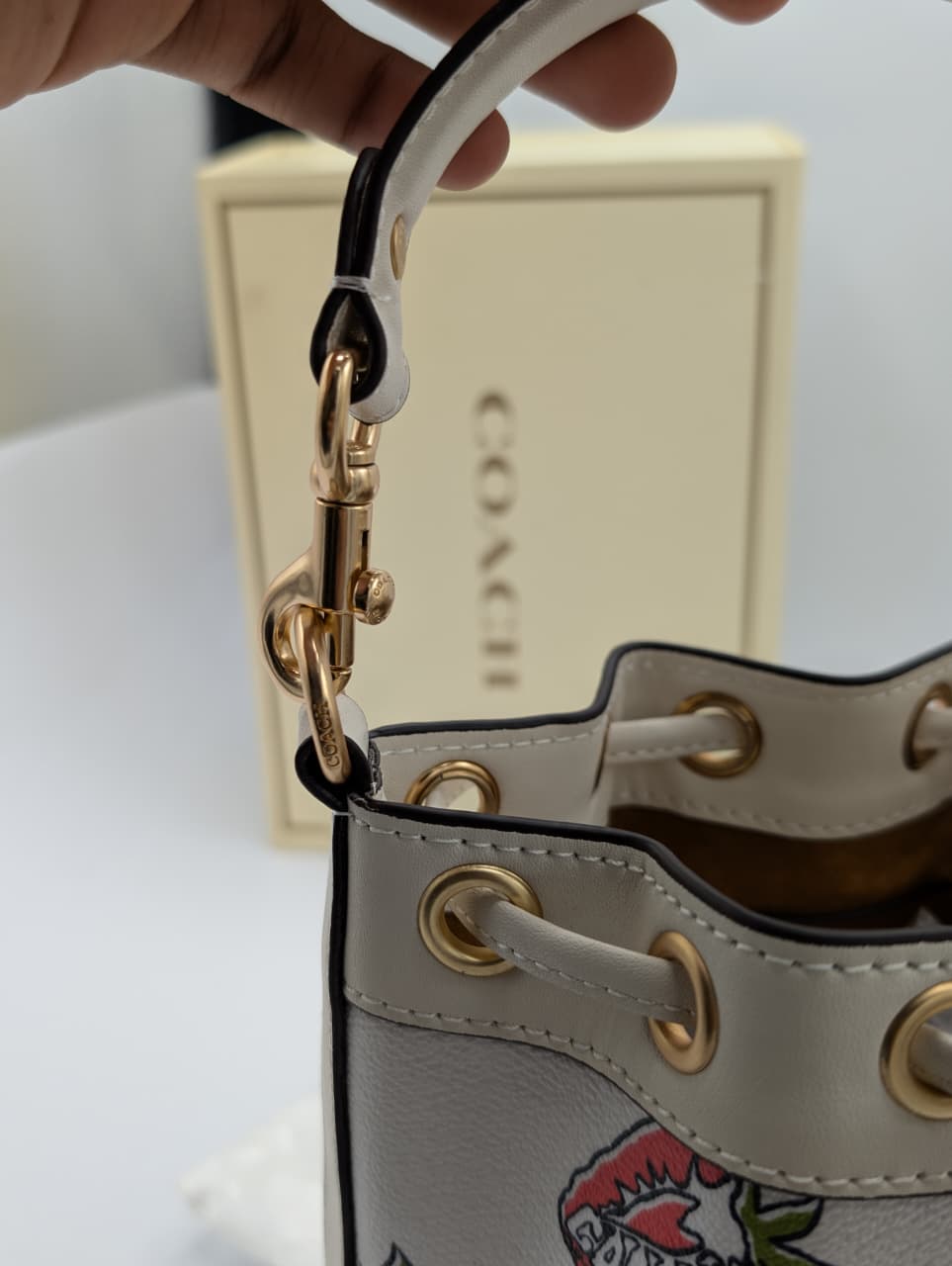 Mini bucket bag