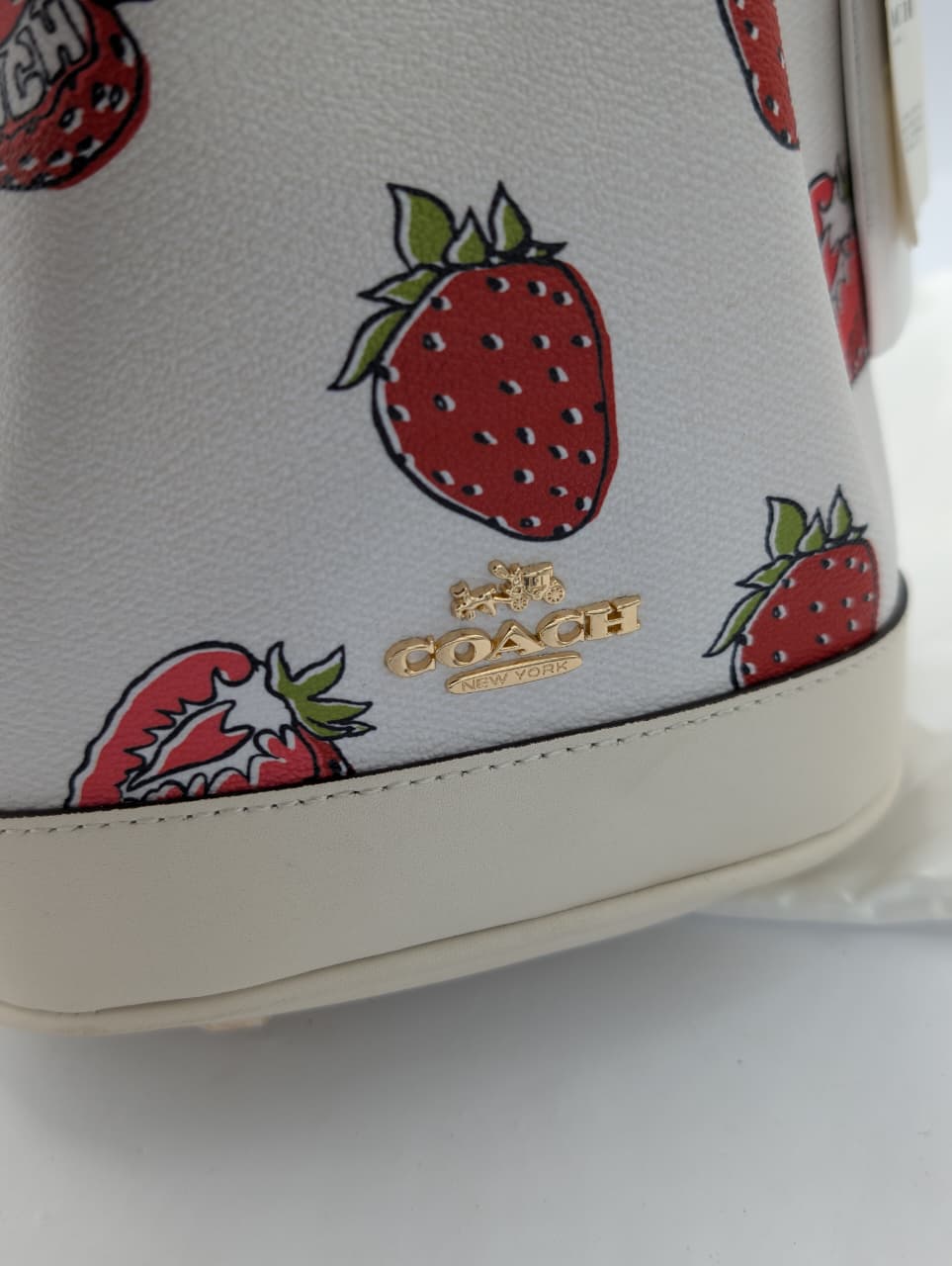 Mini bucket bag