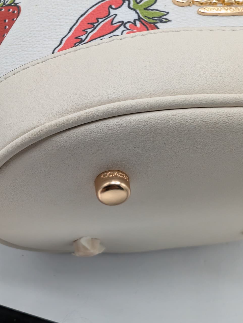 Mini bucket bag