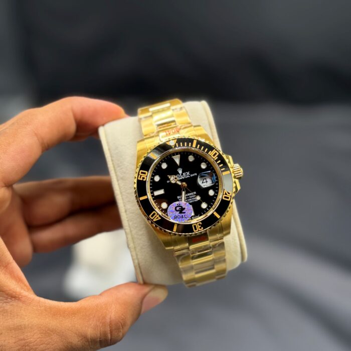 Rolex Submariner (gold)